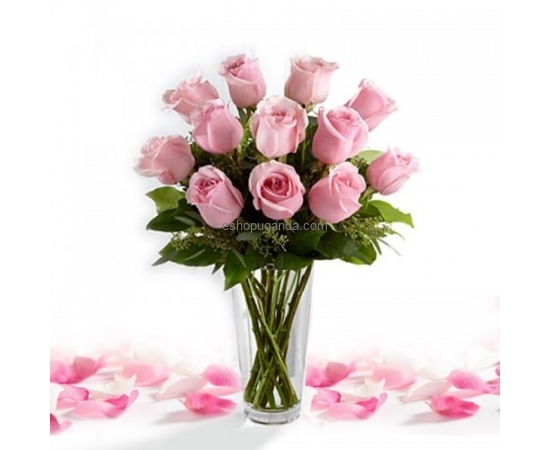 blossoming-pink-roses-in-glass Vase